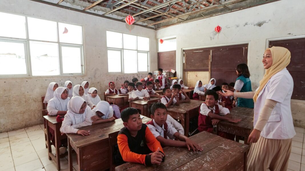 AdMedika Kolaborasi dengan Komunitas Semarakkan Program Sekolah Kuat, Anak Sehat