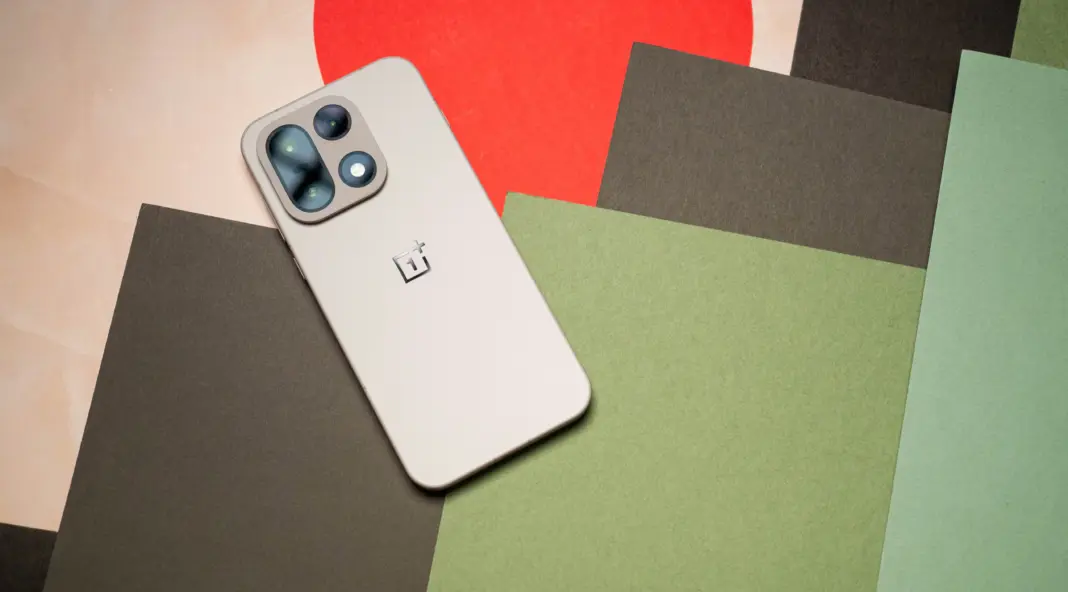 Proses pengujian dan benchmarking OnePlus 15 di lingkungan laboratorium