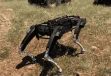 Apple Rombak Tim AI, Fokuskan Pengembangan ke Robotika Ilustrasi konsep robotika personal dan rumah tangga canggih di meja kerja modern