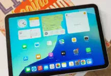 iPad 2026 Bakal Pakai Chip A19, iPad Air Dapat M4? Ilustrasi iPad (2025) dengan chip Apple A16 di atas meja kayu