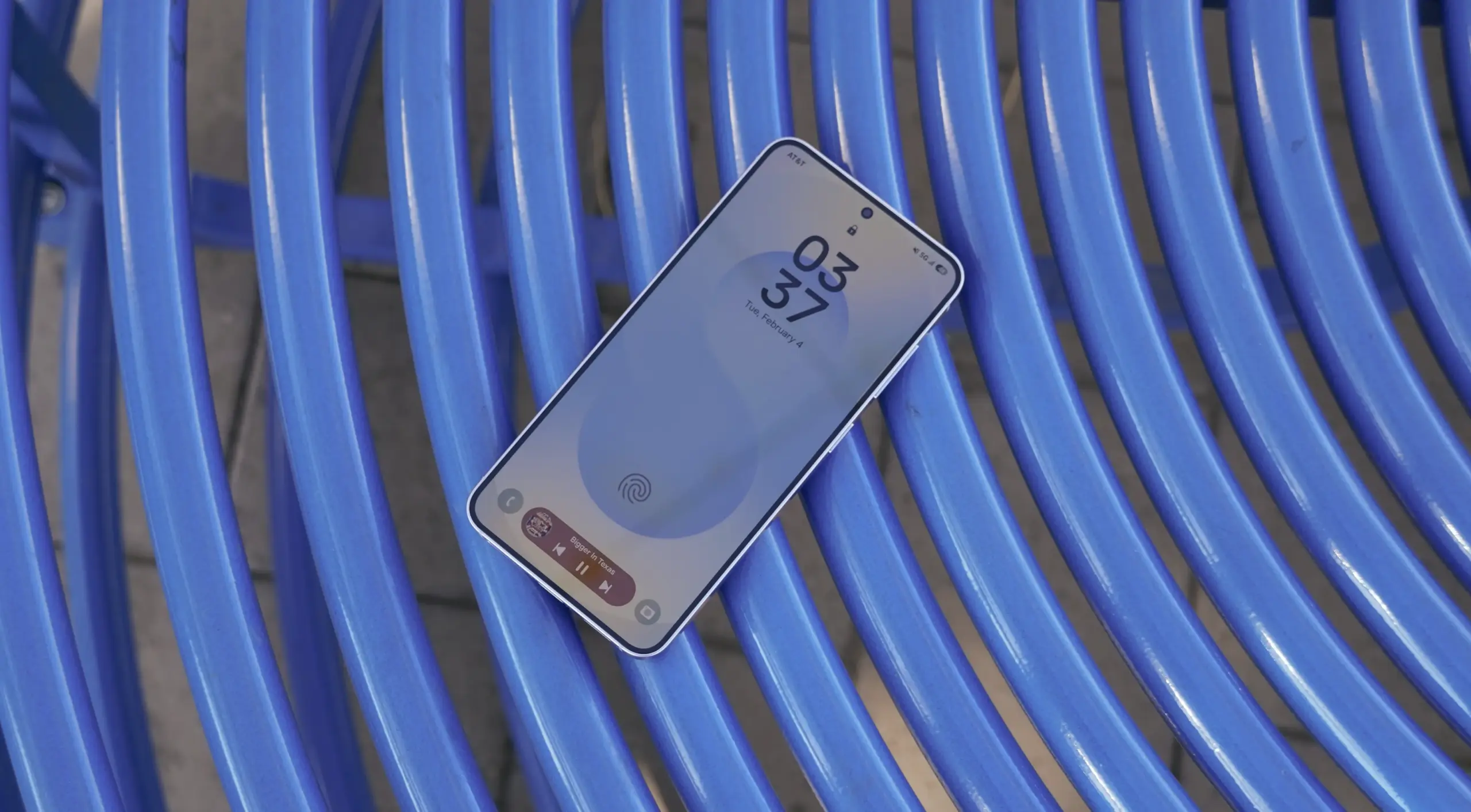 A photo of the Samsung Galaxy S25 outdoors.