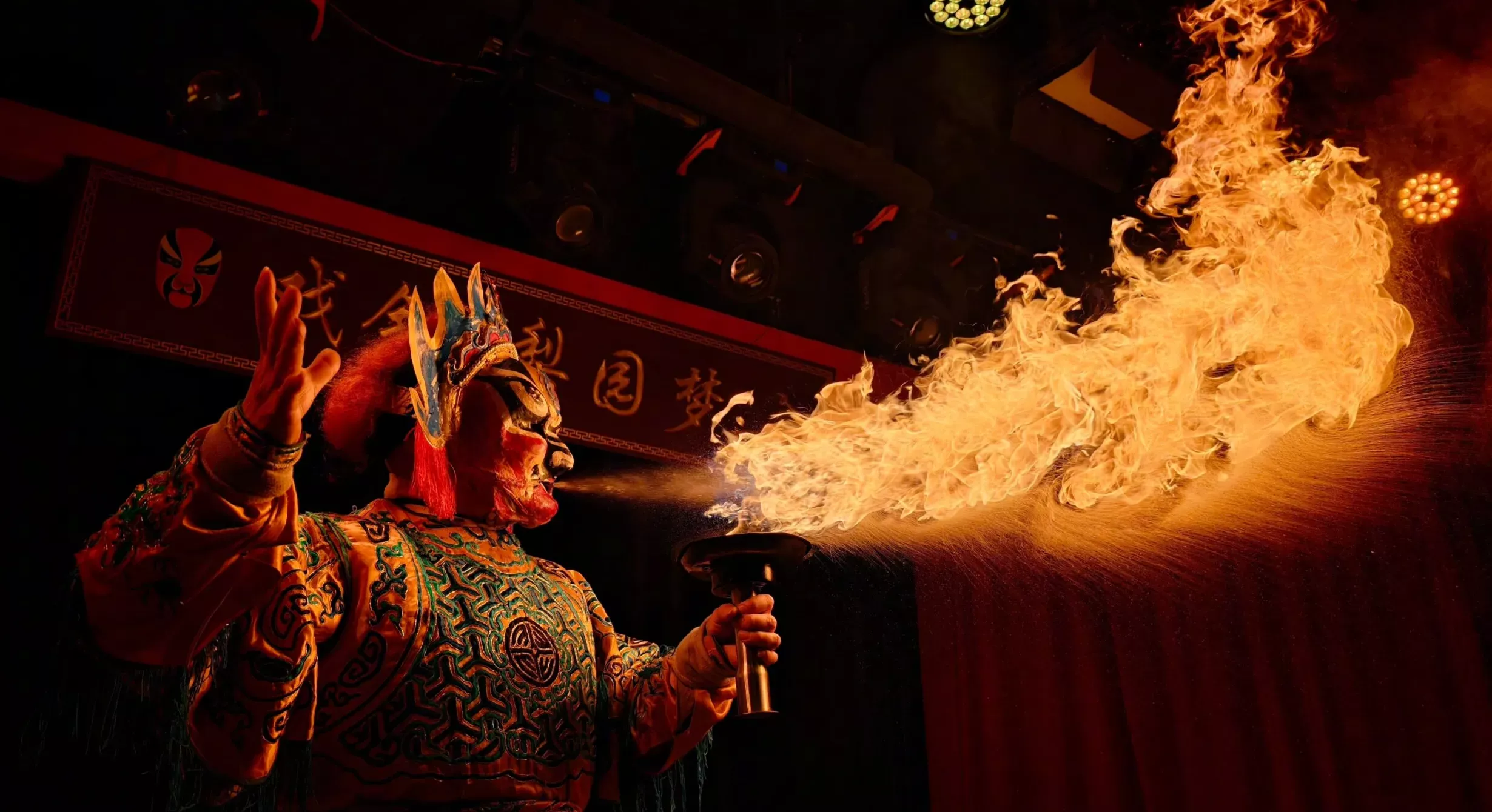 Ilustrasi struktur lensa periskop Xiaomi 17 Ultra