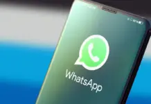 Ilustrasi cara mengubah font dan tulisan di aplikasi WhatsApp menjadi lebih aesthetic dan menarik di layar ponsel.