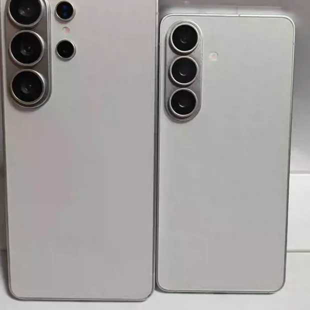 Tampilan samping dan slot S-Pen Samsung Galaxy S26 Ultra