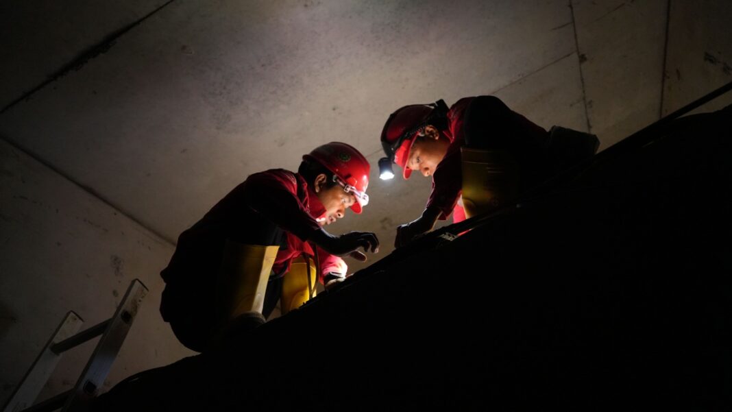 Kegiatan pelatihan dan sertifikasi Keselamatan Ruang Kerja Terkait Ruang Terbatas (confined space).