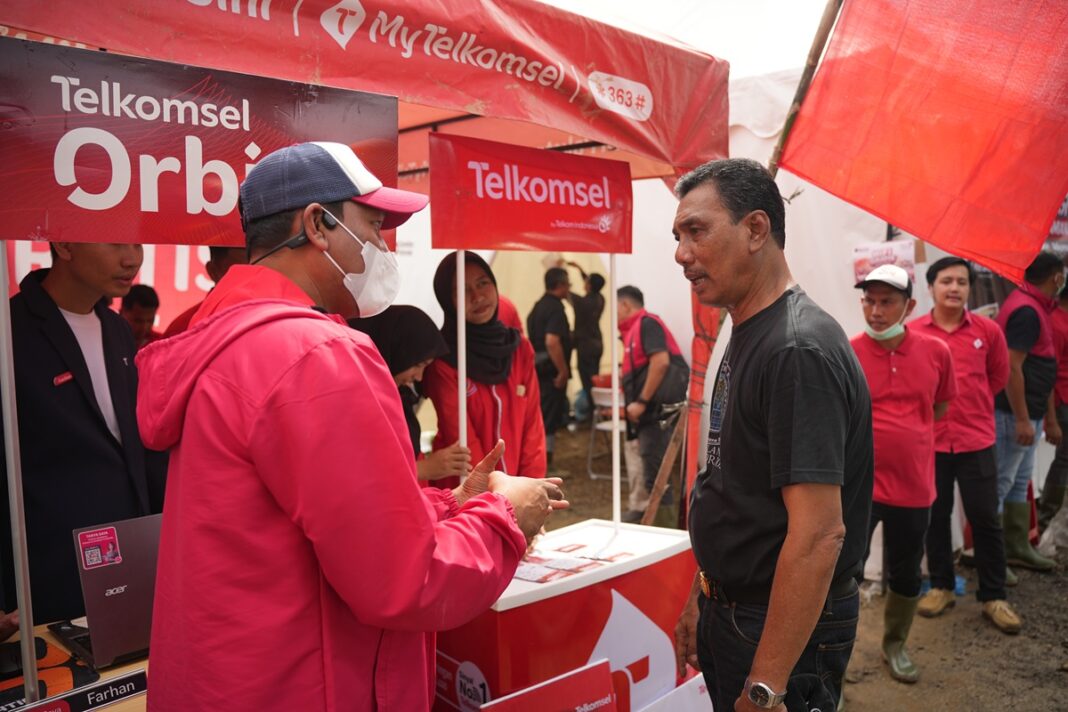 Telkomsel menghadirkan dukungan infrastruktur dan konektivitas yang terintegrasi di kawasan Hunian Sementara (Huntara) Aceh Tamiang. Inisiatif ini menegaskan komitmen Telkomsel dalam membantu pemulihan pascabencana di Aceh secara inklusif serta selaras dengan prinsip Environmental, Social, and Governance (ESG).
