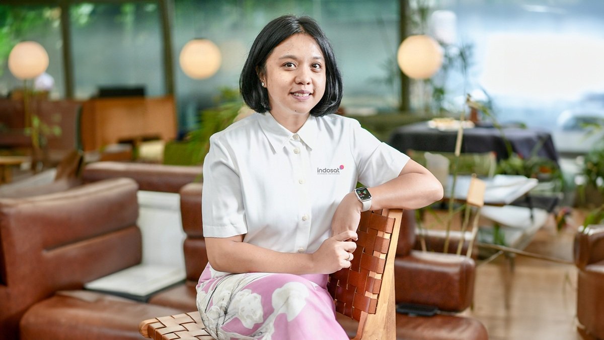 Profil Ovidia Nomia, Pucuk Komunikasi Indosat Ooredoo Hutchison