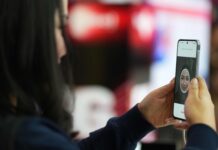 Dukung Program Semantik Komdigi, Telkomsel Terapkan Registrasi Biometrik