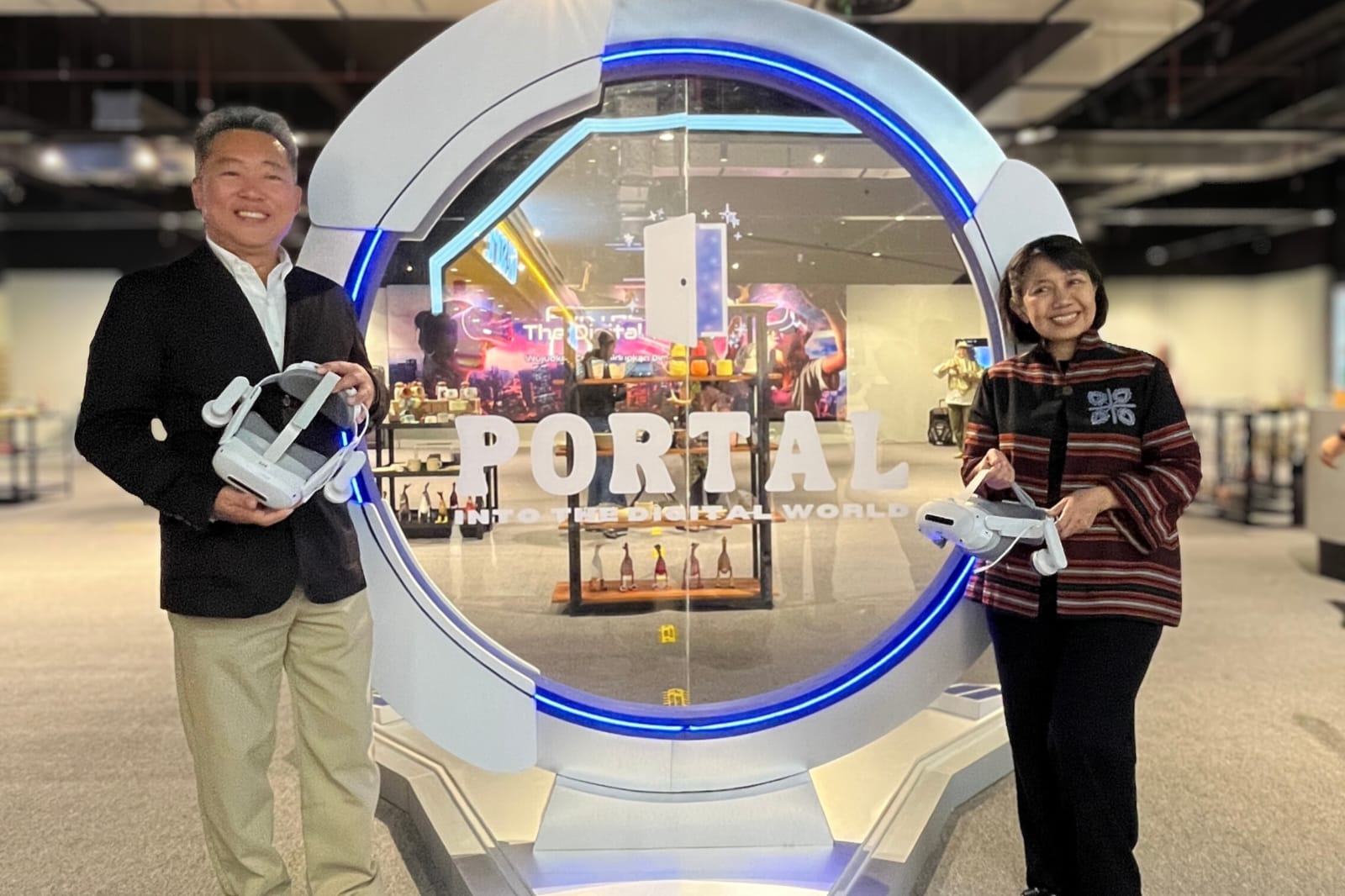 Managing Director DF Experiences, Jacky Bersama Direktur NETASIA, Sripeni Puspasari