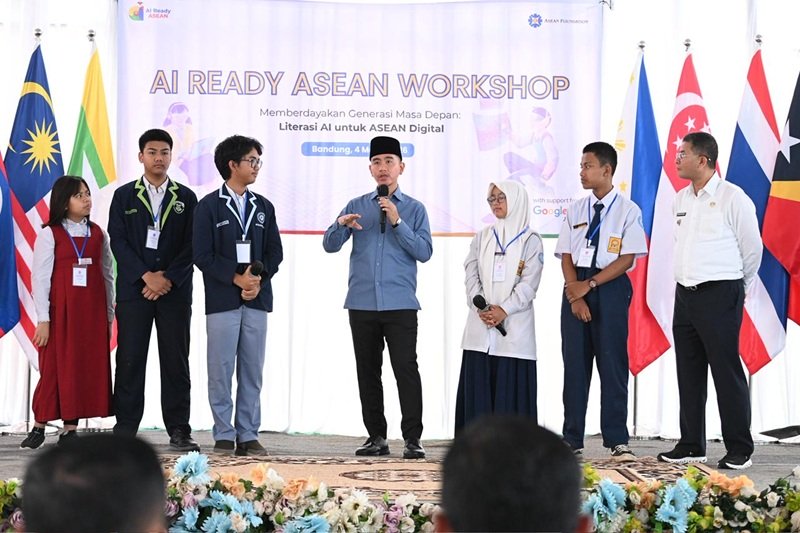 ASEAN Foundation Gelar Workshop AI Ready, Ratusan Pelajar Belajar Konsep Dasar AI