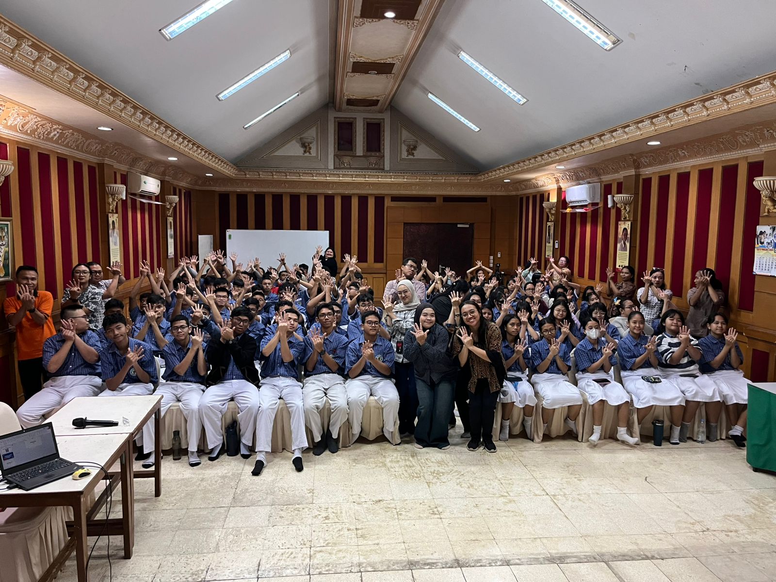 Program CyberHeroes Telkom Cetak 420 Siswa Jadi Pahlawan Siber