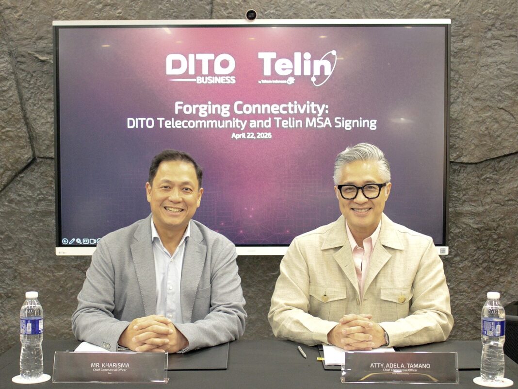 Penandatanganan Master Services Agreement (MSA) dilakukan oleh Plt. Chief Executive Officer Telin sekaligus Chief Commercial Officer Telin Kharisma (kiri) dan Chief Commercial Officer DITO Telecommunity Atty. Adel A. Tamano (kanan) di DITO Business Hub, Manila, Filipina (22/4).