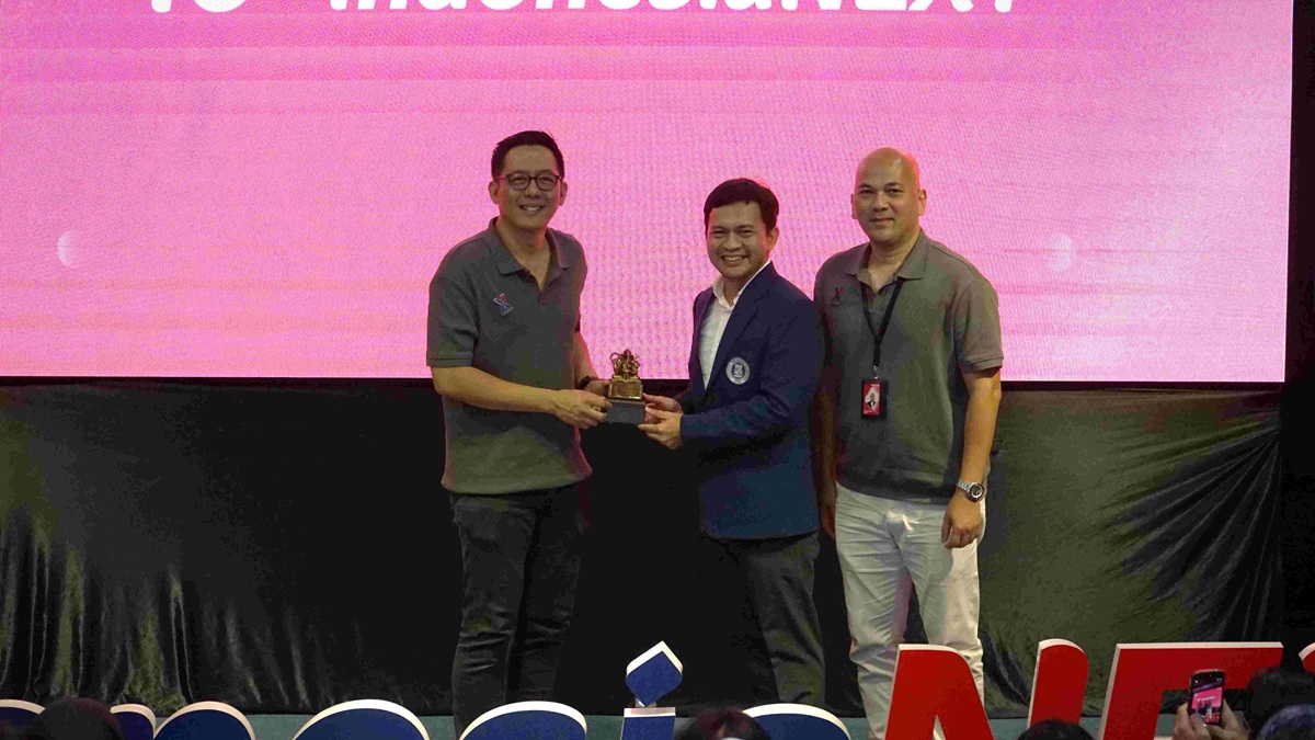 Program ini diperkuat dengan berbagai enhancement seperti Hackathon, Role-Oriented Tutoring, Career Coaching, dan 1-on-1 Mentoring guna mempercepat kesiapan karier talenta muda.