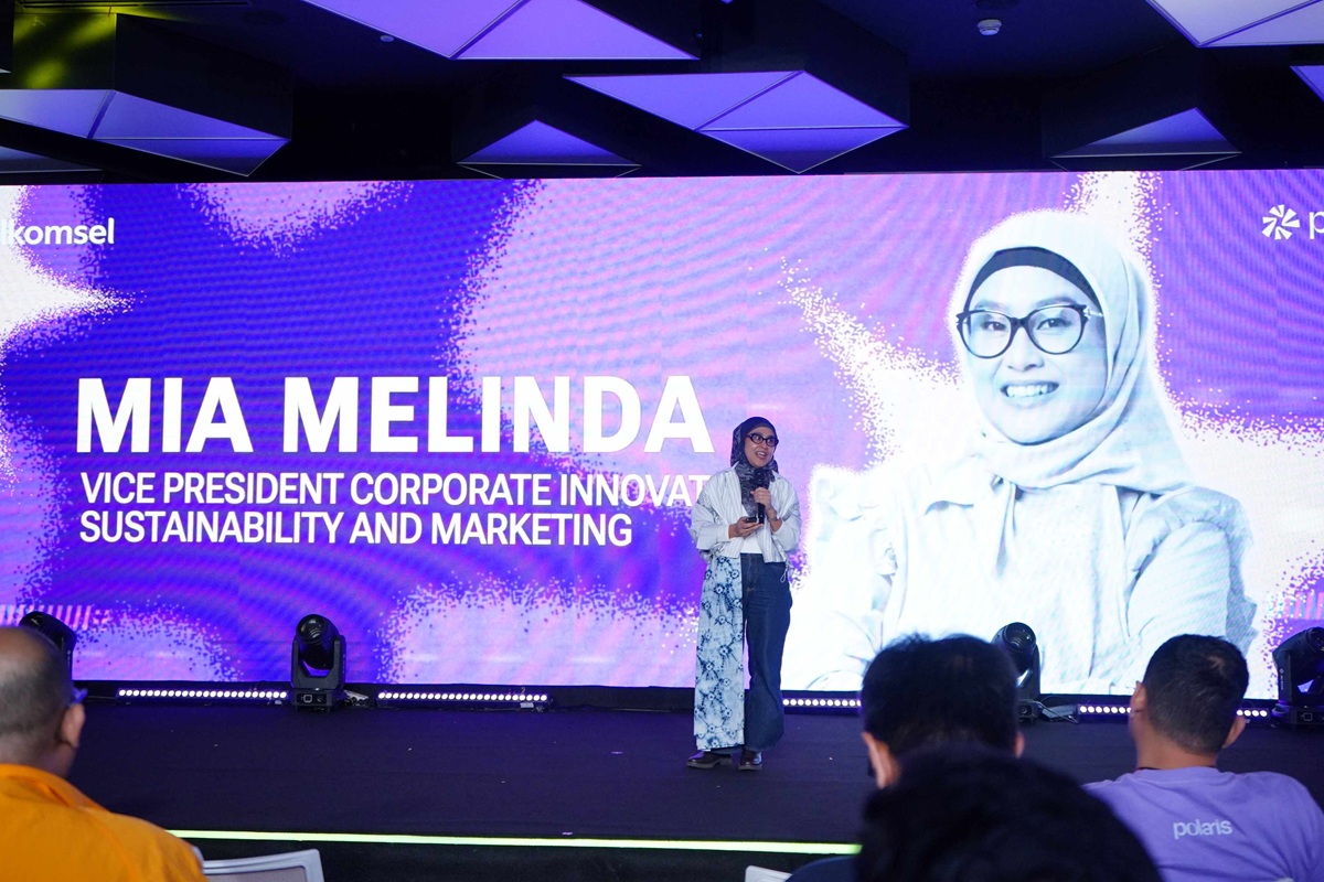 VP Corporate Innovation, Sustainability and Marketing Telkomsel, Mia Melinda, menambahkan, “DobrakFest menjadi inisiatif internal untuk memperkuat fokus perusahaan terhadap customer experience. Kami ingin mendorong karyawan untuk semakin memahami kebutuhan dan pain point pelanggan, sehingga dapat menghadirkan solusi yang lebih relevan dan tepat sasaran.