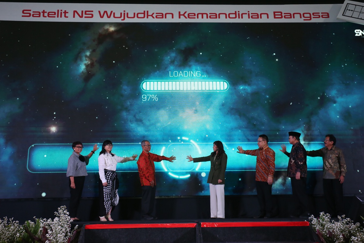 Peresmian beroperasinya Satelit N5 dihadiri Menteri Komunikasi dan Digital Meutya Hafid, Kepala Staf Kepresidenan Prof. Dudung Abdurachman, Wakil Menteri Pendidikan Tinggi, Sains, dan Teknologi Prof. Stella Christie, President of Boeing Satellite System International Inc Ryan Reid, Ketua Badan Penasehat Asosiasi Antariksa Indonesia Burhanuddin Abdullah, Sekretaris Jenderal Asosiasi Antariksa Indonesia Aryo Djojohadikusumo, Komisaris Utama PSN Group Sofyan Djalil, Komisaris PSN Group Retno Marsudi, Komisaris PSN Erry Riana, dan Managing Director Sinar Mas Ferry Salman, serta seluruh pemangku kepentingan yang berpartisipasi dalam proyek ini.