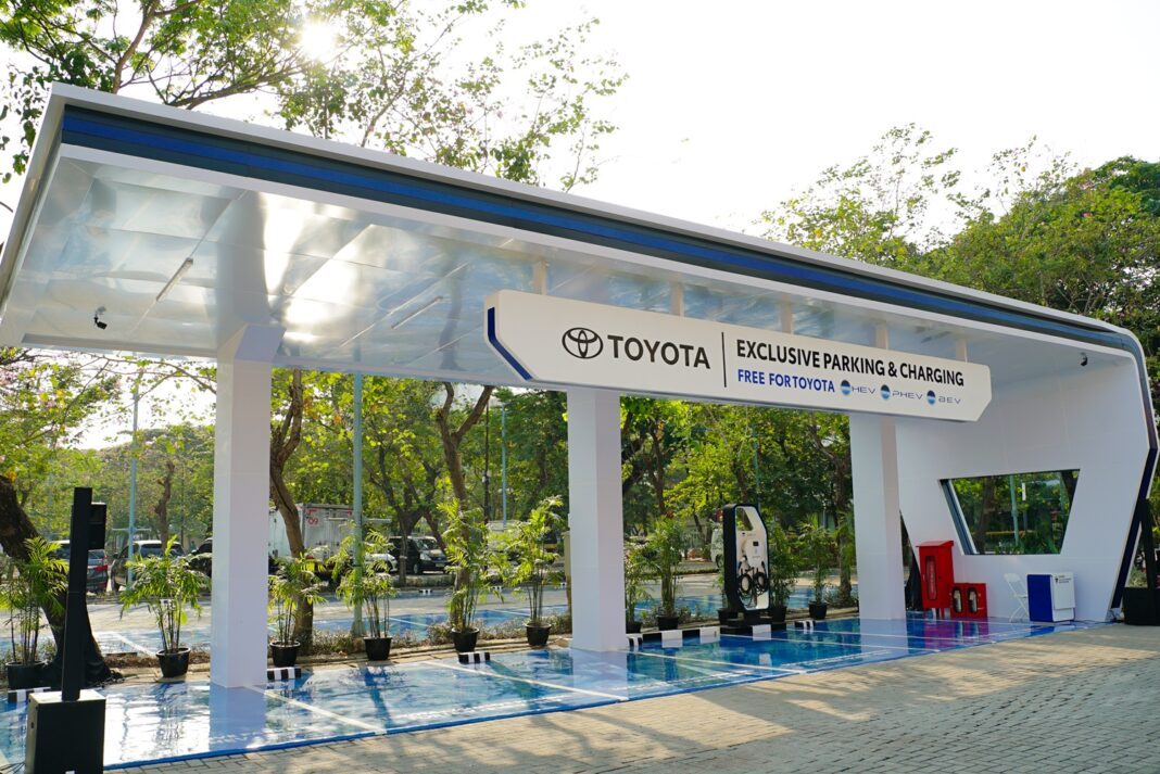 Toyota Manjakan Pemilik EV, Gelontorkan 28 Slot Parkir Eksklusif di Bekasi