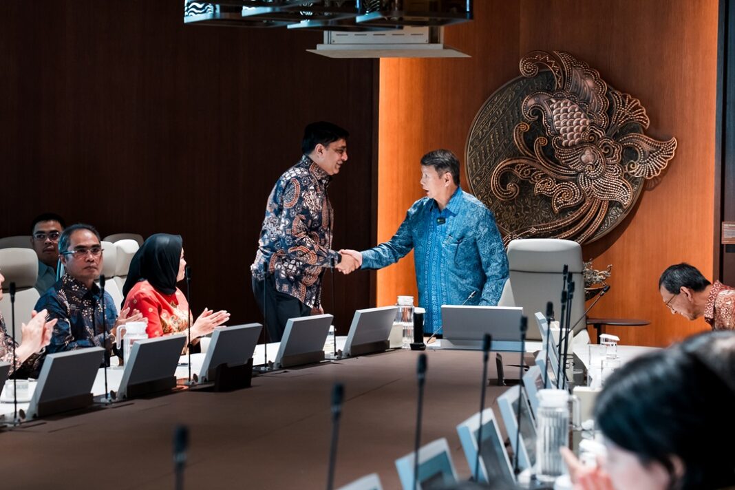 Indosat Ooredoo Hutchison dan Arsari Group resmi meluncurkan PT Infra Fiber Teknologi (IFT), sebagai platform infrastruktur fiber digital independen yang hadir untuk memperkuat tulang punggung konektivitas nasional melalui jaringan berbasis open access, sekaligus mendukung kesiapan Indonesia memasuki era AI.