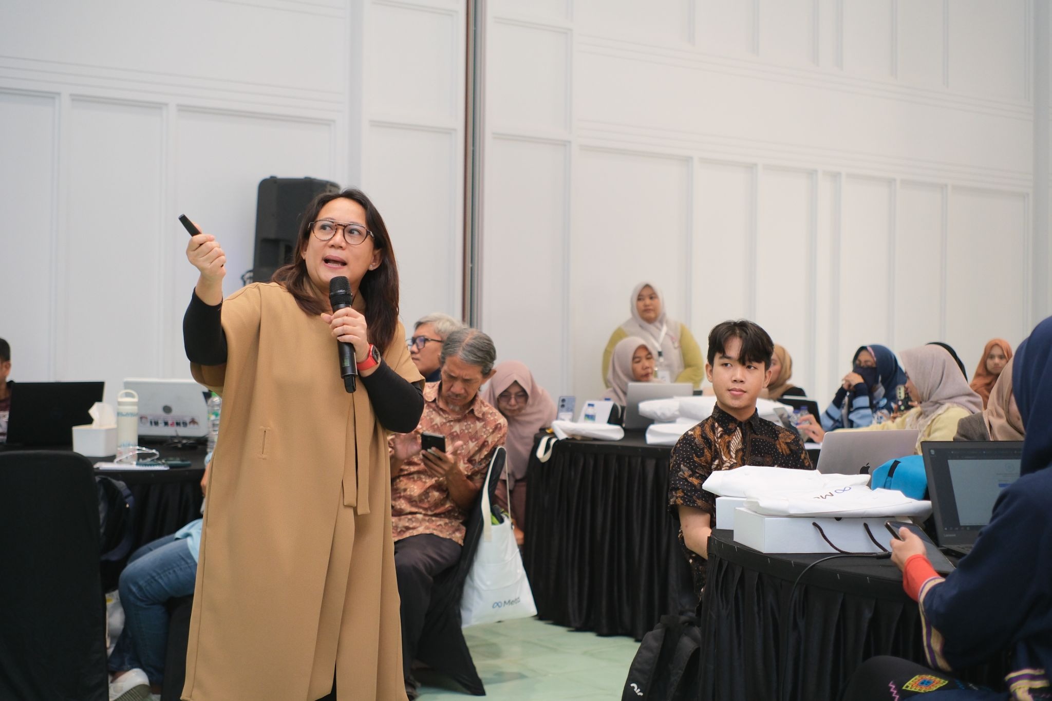 Meta Latih UMKM Indonesia Manfaatkan AI untuk Perluas Pasar