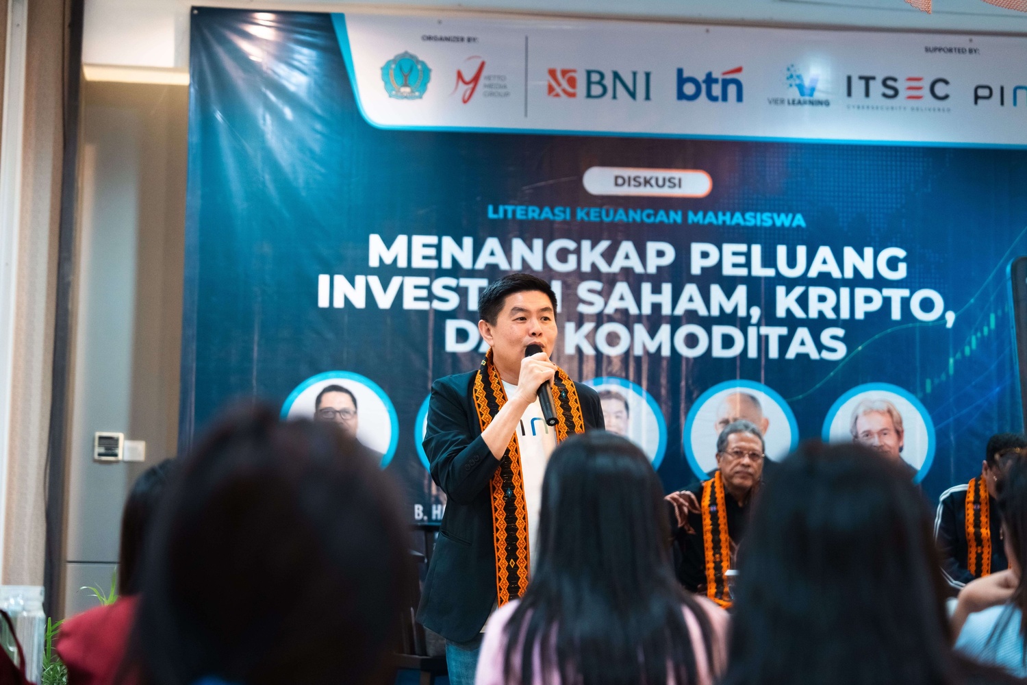 Investasi Kripto dan Saham