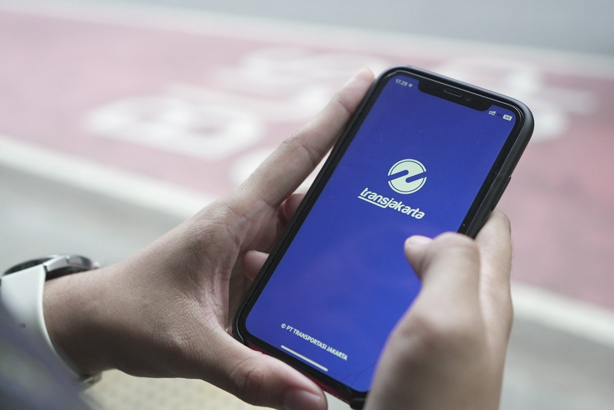 Belum Daftar PSE, Whoosh dan TransJakarta Terancam Diblokir Komdigi